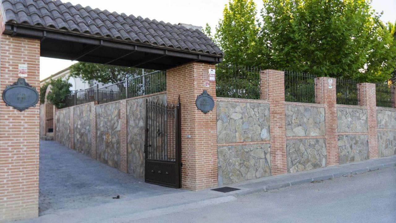 Villa Las Tres Hermanas Albarreal De Tajo By Toledo Ap 外观 照片